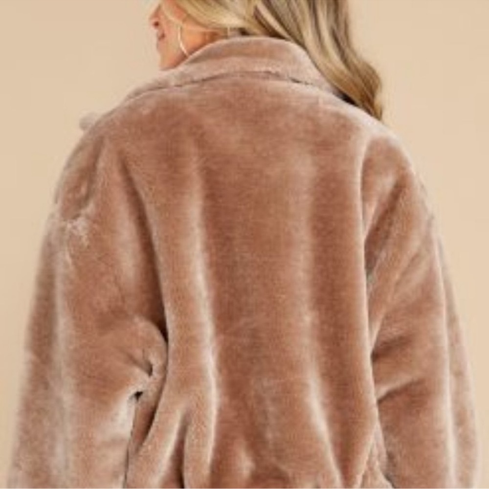 NWT Blank NYC Bicoastal Faux Fur Jacket Size LARGE Beige - Picture 5 of 16